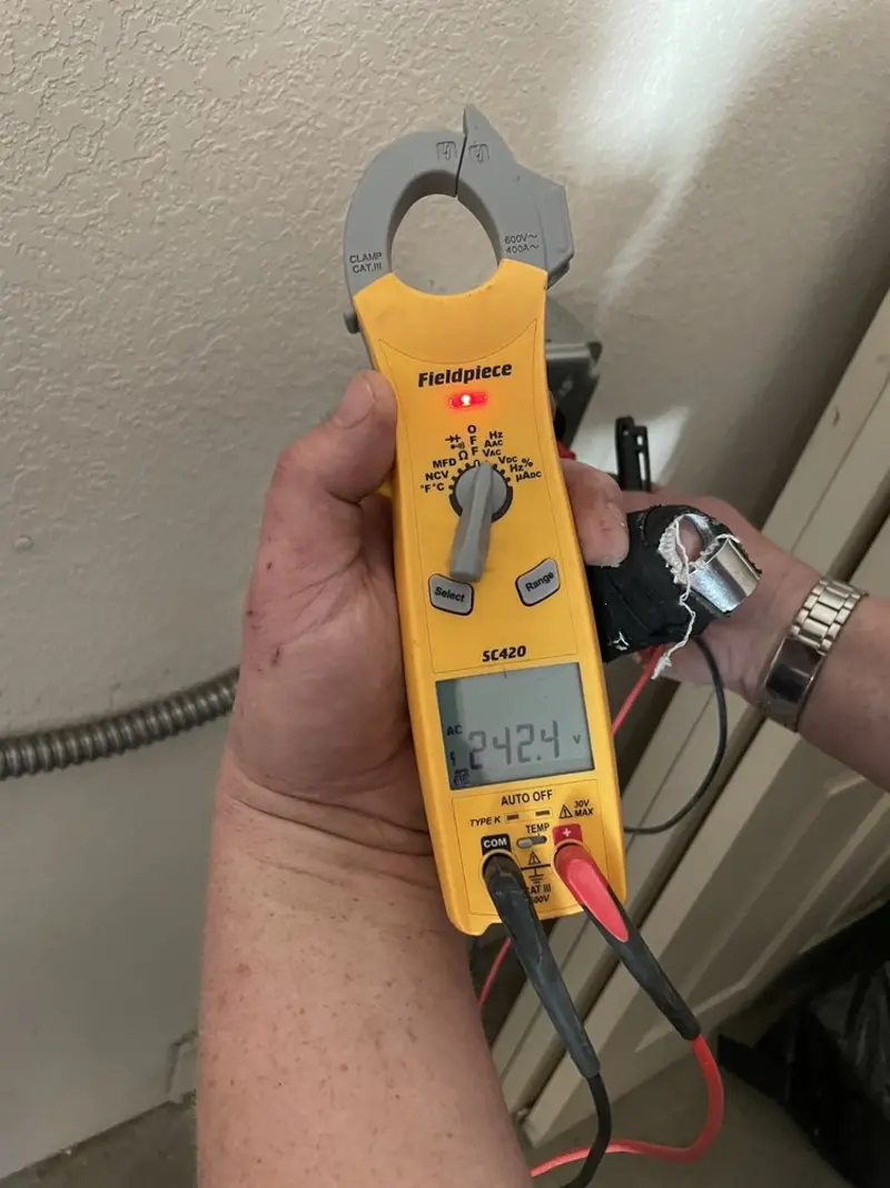 Voltage testing with clamp meter during Aluminum Wiring Replacement in Carlisle